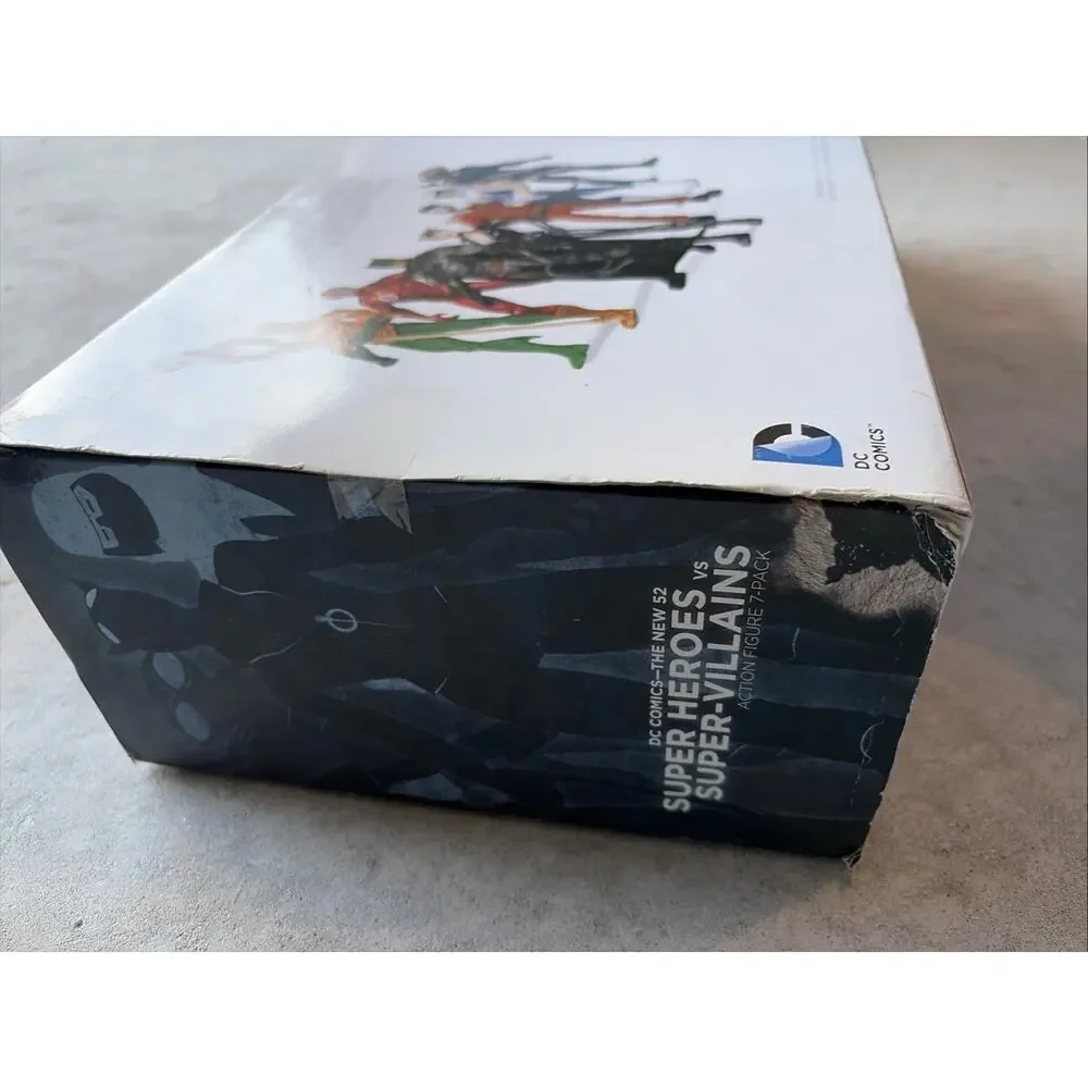 DC Collectibles The New 52 Super Heroes vs. Super-Villains Action Figure 7-Pack